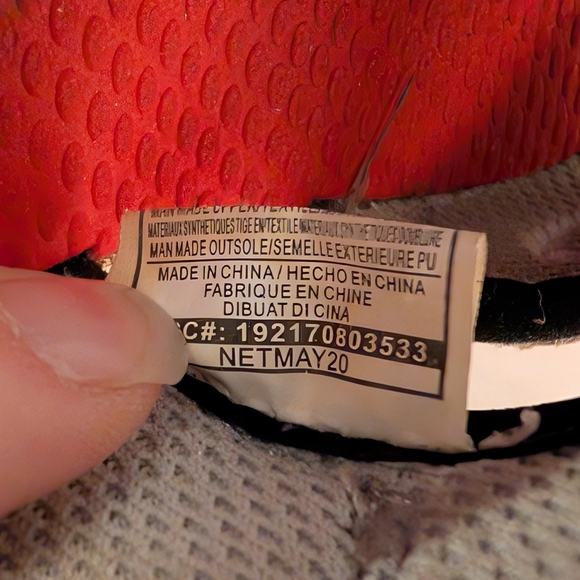 Carter's Toddler Boy Gray and Red Shark Sandals in Size 7 - Picture 10 of 10